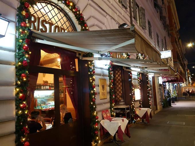 Hotel Ferrarese Róma Kültér fotó